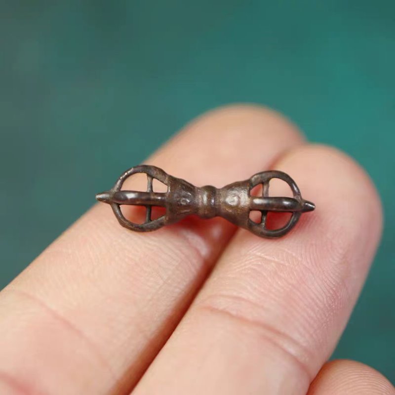 Old Tibetan Iron Dorje Vajra Pendant-Mantrapiece