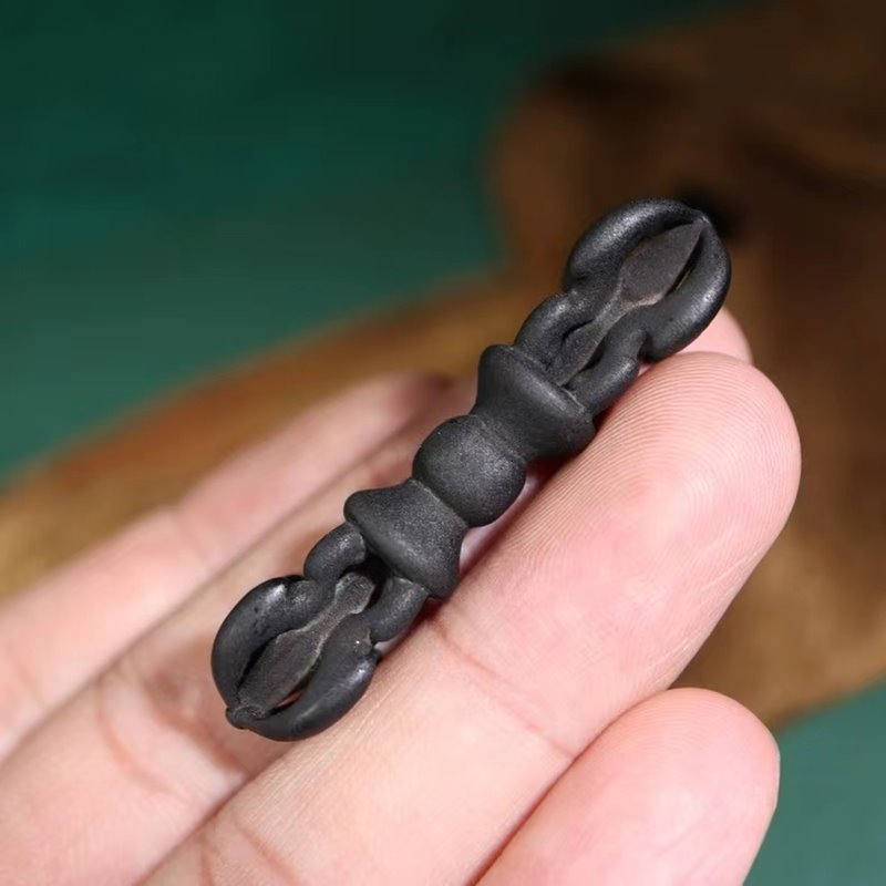 Old Tibetan Iron Forged Vajra Pendant