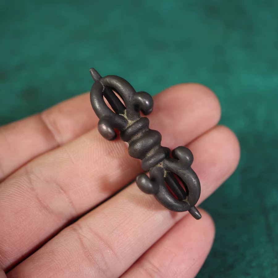 Old Tibetan Meteoric Iron Vajra Pendant