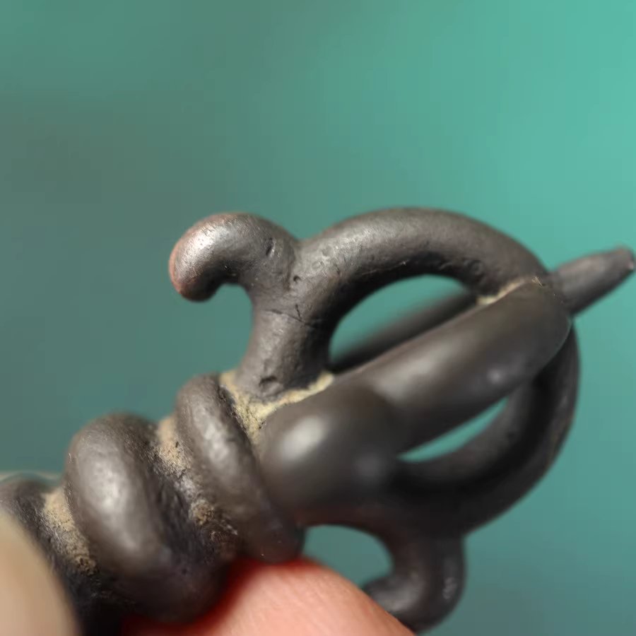 Old Tibetan Meteoric Iron Vajra Pendant