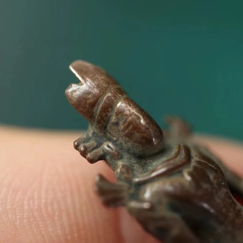 Vintage Tibetan Meteoric Iron Bhumisparsha Mudra Buddha Charm