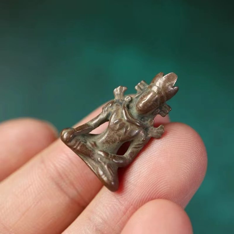 Vintage Tibetan Meteoric Iron Bhumisparsha Mudra Buddha Charm