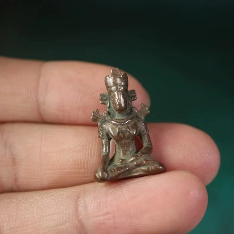 Vintage Tibetan Meteoric Iron Bhumisparsha Mudra Buddha Charm