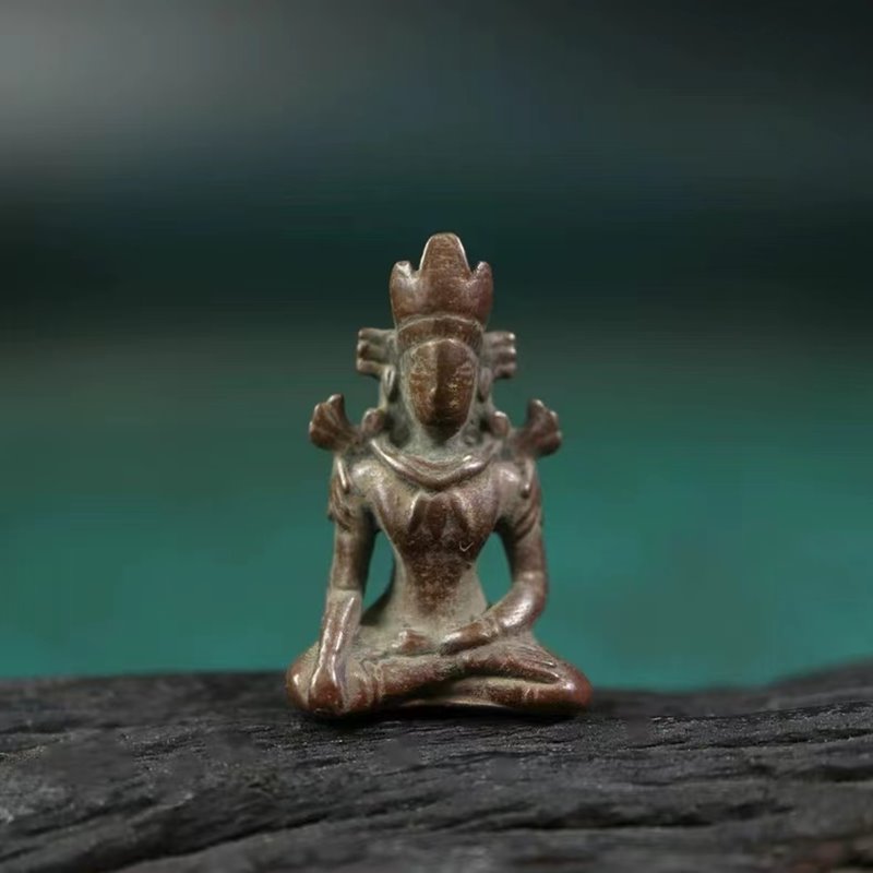 Vintage Tibetan Meteoric Iron Bhumisparsha Mudra Buddha Charm