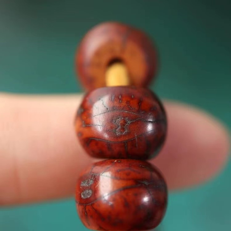 Old Tibetan Red Bodhi Seed Beads