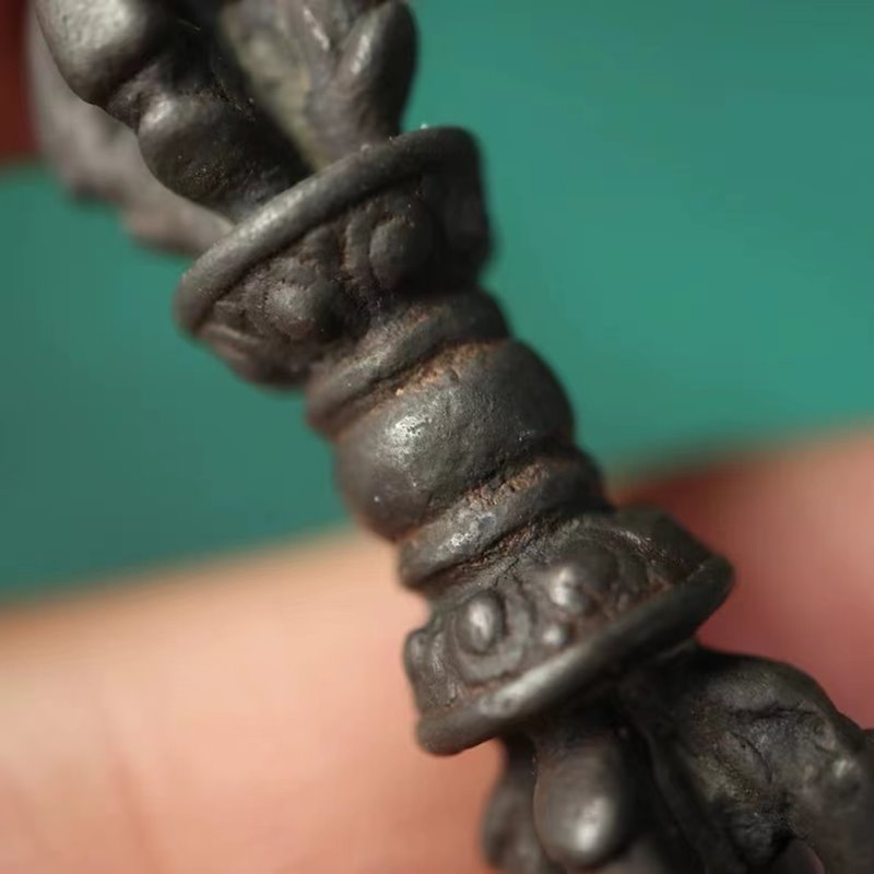 Vintage Tibetan Thunderbolt Amulet