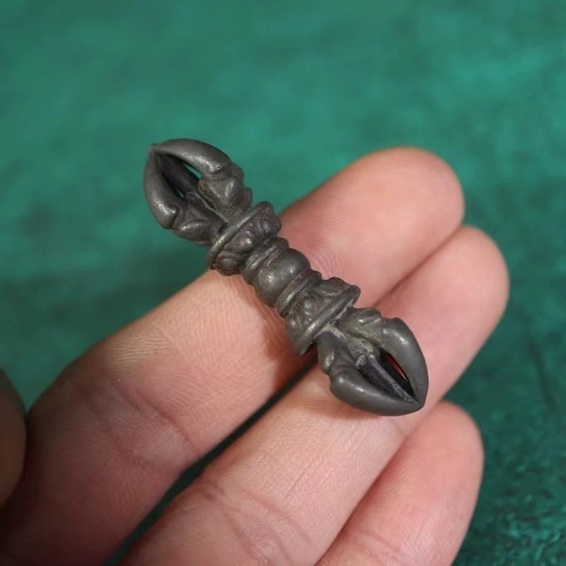 Vintage Tibetan Thunderbolt Amulet