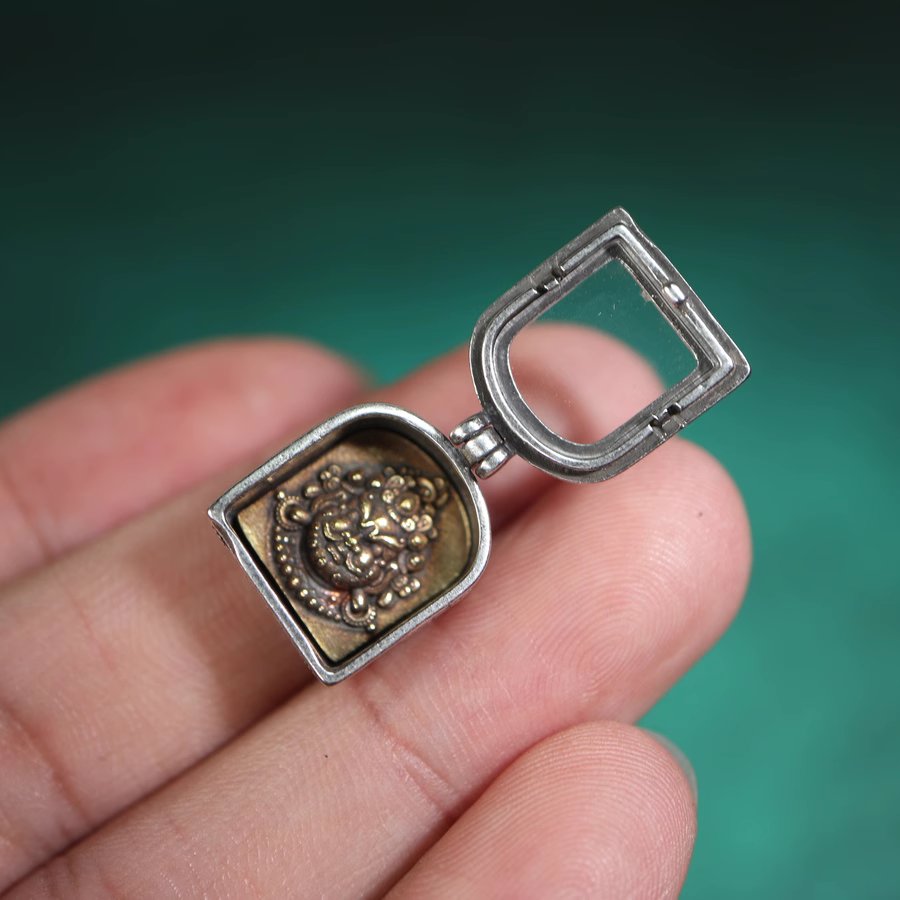 Vintage Tibetan Caishen Gau