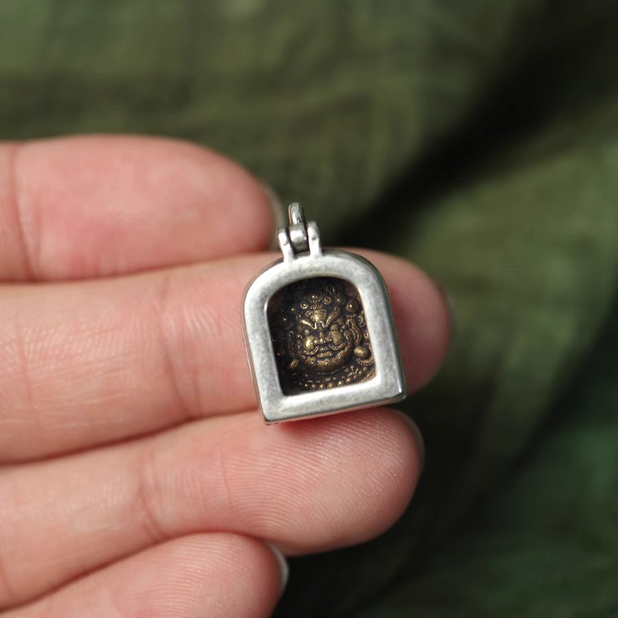 Vintage Tibetan Caishen Gau