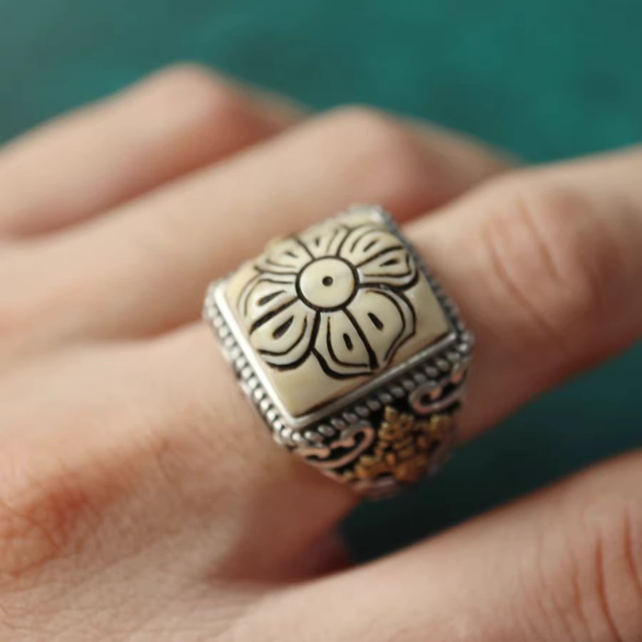 VIntage Tibetan Mammoth Ivory Vajra Ring