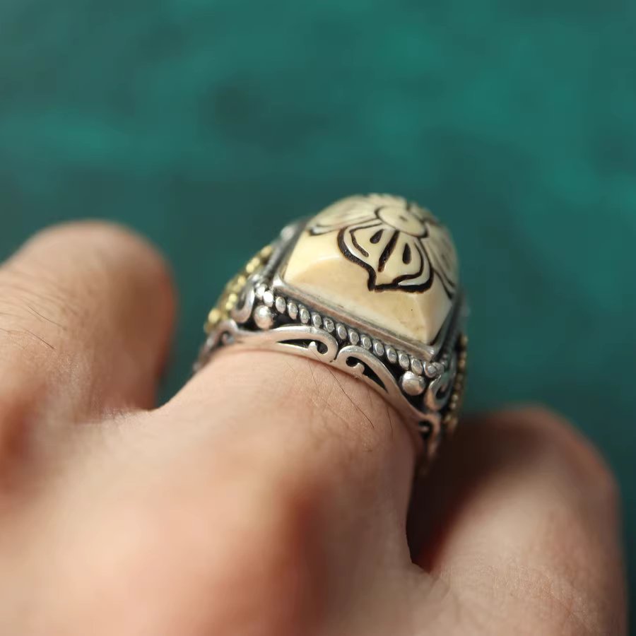 VIntage Tibetan Mammoth Ivory Vajra Ring