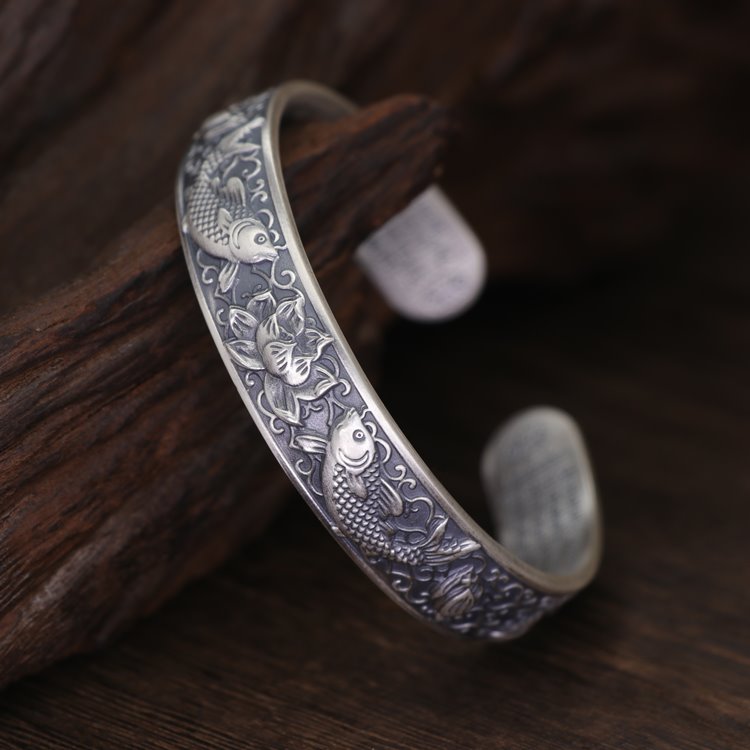 Buddhist Bangles: Auspicious Two Goldfish Fish - Silver - Mantrapiece