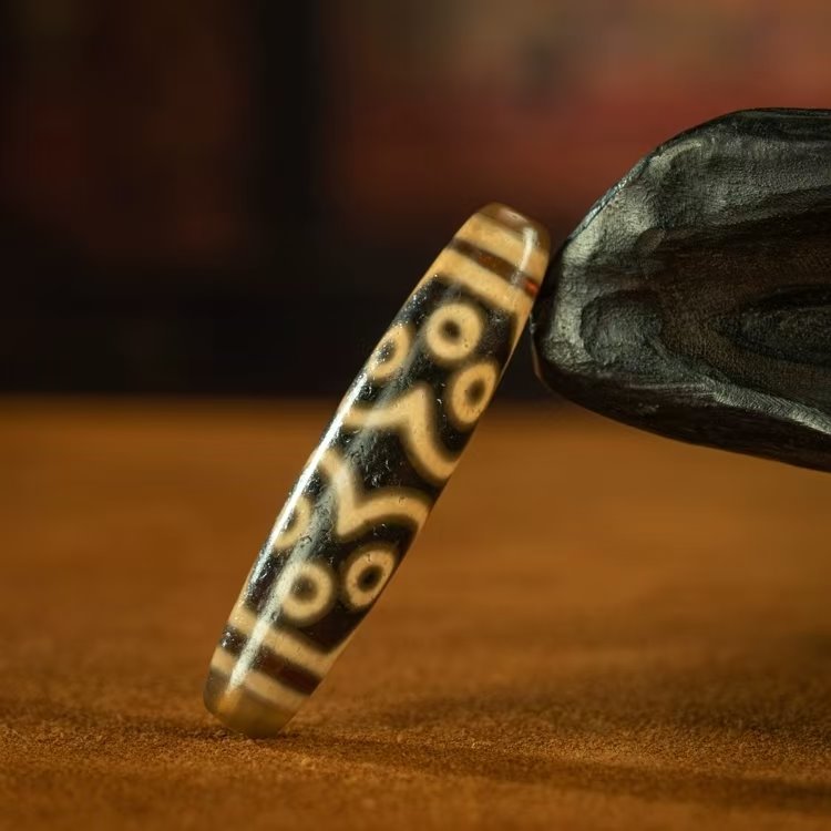 Shard of Enhanced Perception 11 Eye Dzi Bead