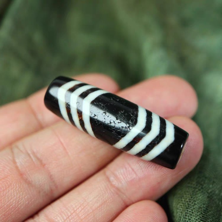 Earthen Healing Chund Dzi Bead