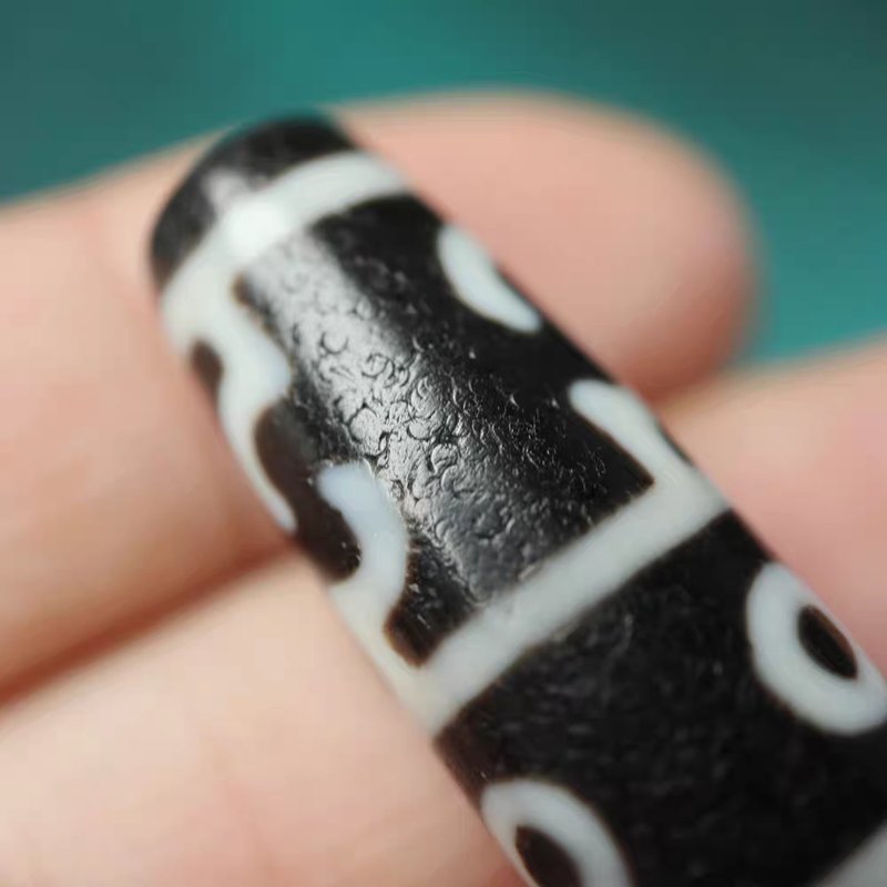 Mastery of Buddhahood Amulet 3 Eye Dzi Bead
