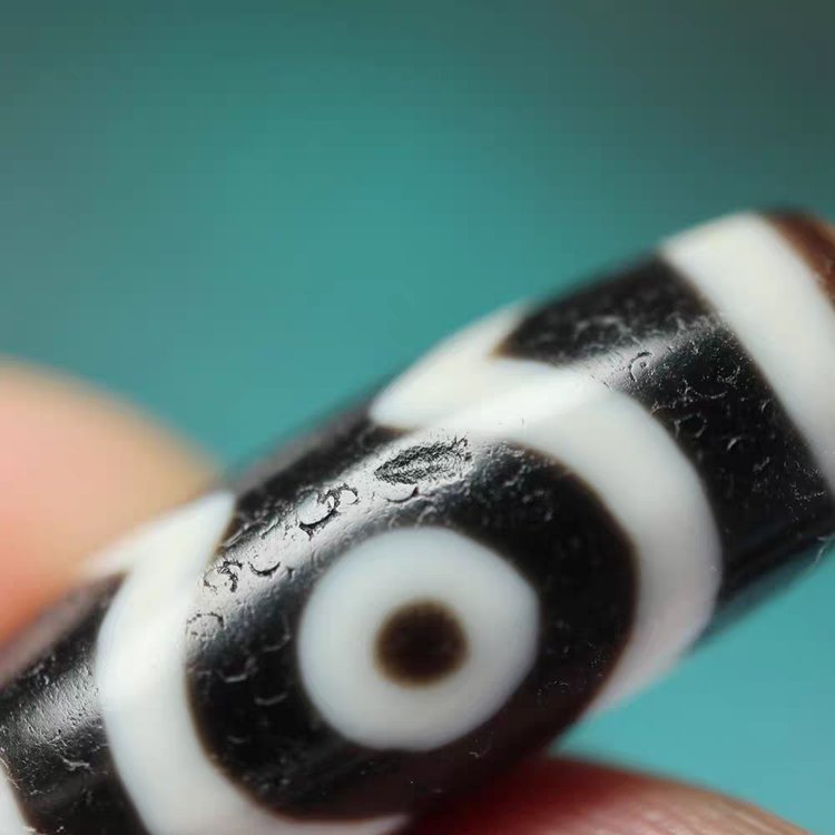 Amulet of Happiness, Honor and Long Life 3 Eye Dzi Bead