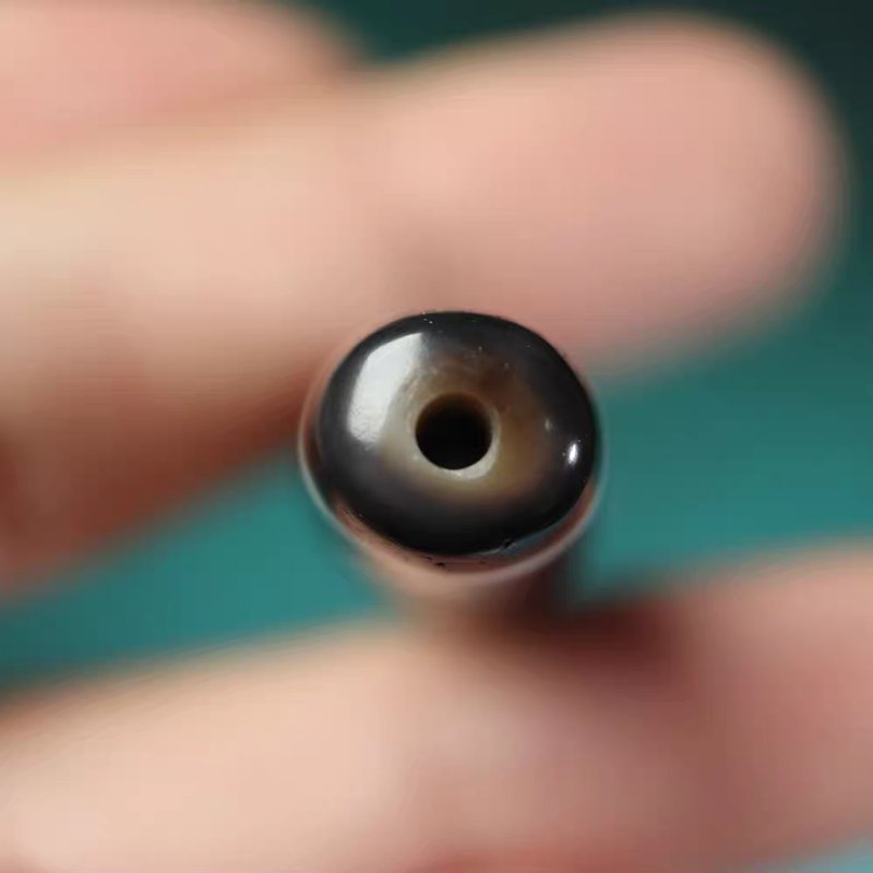 Mastery of Buddhahood Amulet 3 Eye Dzi Bead