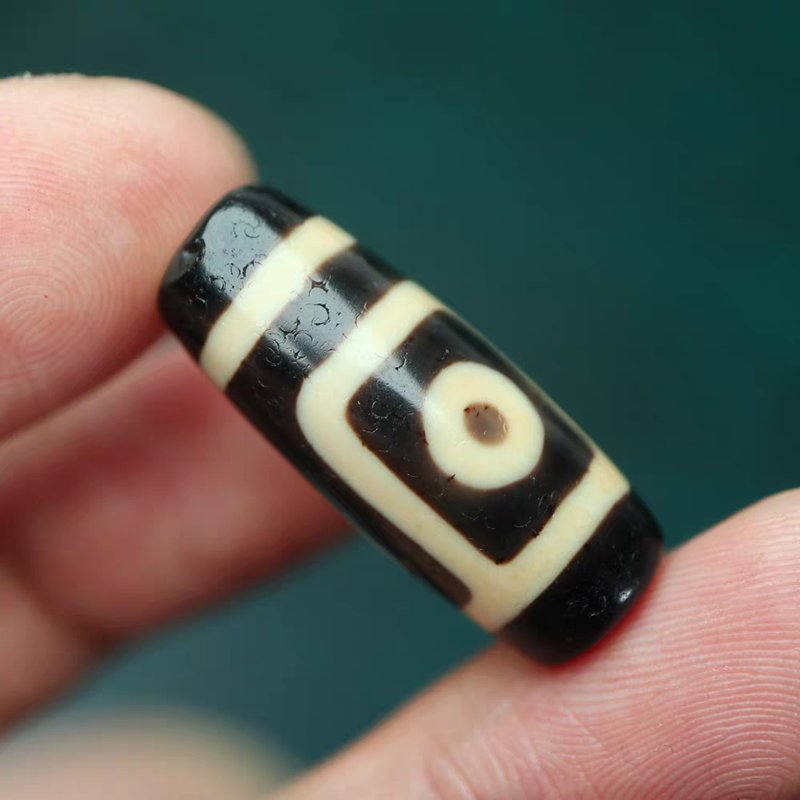 Insightful Refuge of Wisdom Amulet 2 Eye Dzi Bead