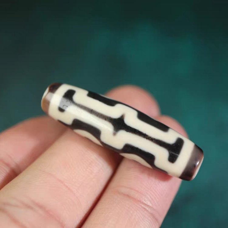 Energies of Skillful Means Talisman 4 Eye Dzi Bead