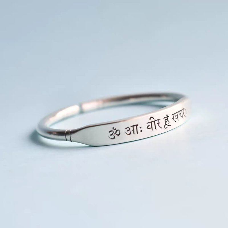 Om Ah Vira Hum Khacharah Buddha Power Bracelet