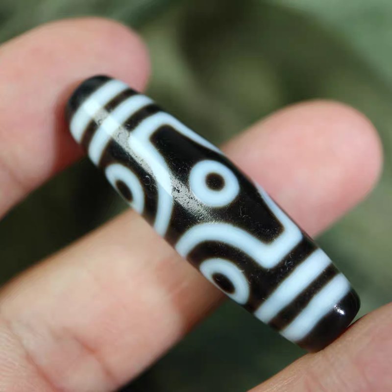 Harmonizing Body, Speech and Mind Amulet 6 Eye Dzi Bead