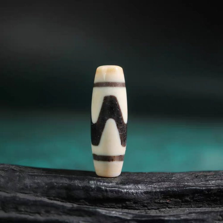 Shard of Unyielding Willpower Tiger Tooth Dzi Bead
