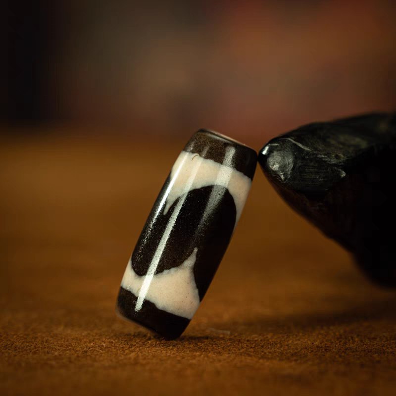 Pursuit of the Fearlessness Tiger Tooth Dzi Bead