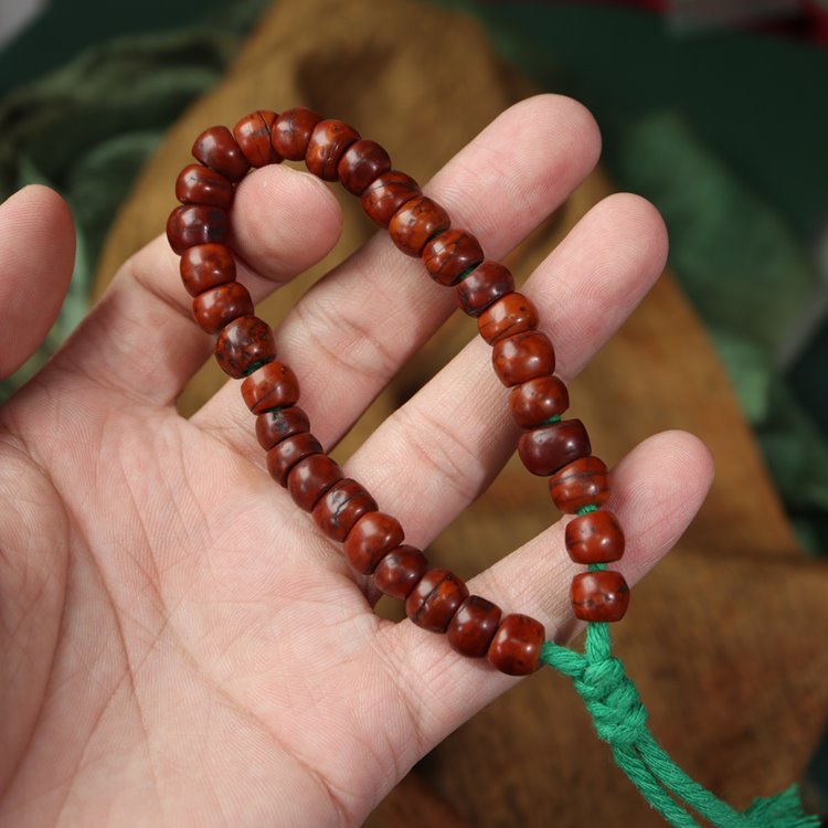 Tibetan Prayer Beads Bracelet: Illuminates the Path - Mantrapiececom