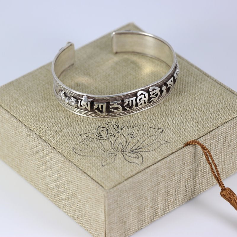Gold Plated Hand Bracelet For Men And Women #bracelets #bracelet... -  Jagannath Traders -Imitation Jewellers Online Shopping Nepal | Facebook